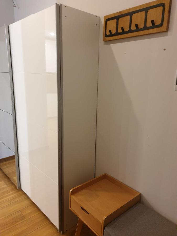 Maly Apartament W Zieleni Blisko Jeziora Сьрода-Велькопольска Экстерьер фото