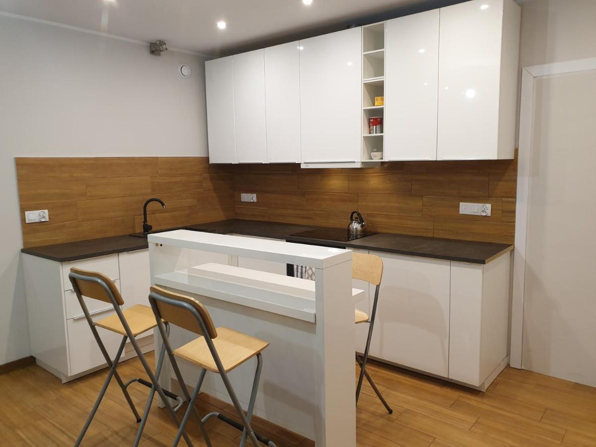 Maly Apartament W Zieleni Blisko Jeziora Сьрода-Велькопольска Экстерьер фото